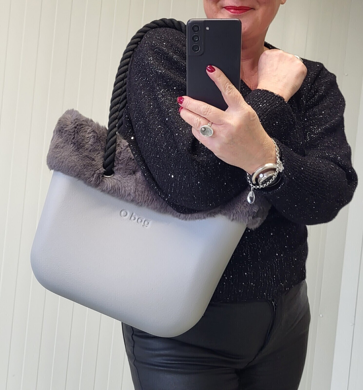 O bag mini light grey furry SALE D O bag webshop voor NL